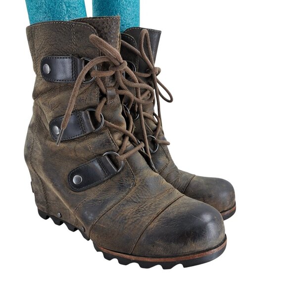Sorel Joan of Arctic Brown Leather Internal Wedge Boots Size 9 Distressed